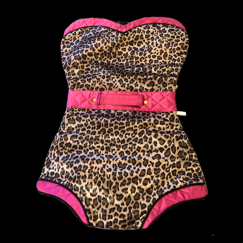 Travel bag for women